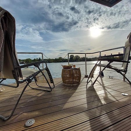 Lemuria Houseboat - Plywajacy Domek Na Wodzie Вроцлав Екстериор снимка